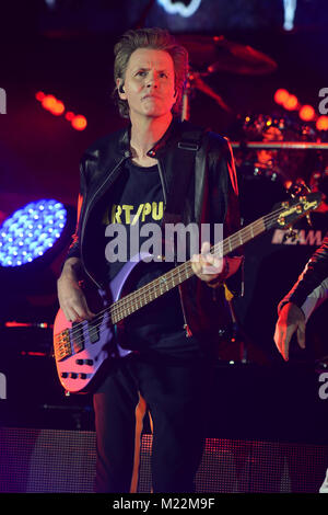 MIAMI, FL - aprile 01: John Taylor, Simon Le Bon, Dom Brown di musica del gruppo Duran Duran sono visti in esecuzione al Bayfront Park anfiteatro il 1 aprile 2016 a Miami in Florida. Persone: John Taylor Foto Stock