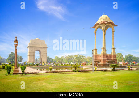 Tettoia e India Gate in New Delhi, India Foto Stock
