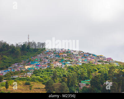 City scape sul Nilgiri montagne a Udhagamandalam / Udhagai / Ooty, Nilgiris, Tamil Nadu, India Foto Stock