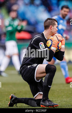 Ivan Cuellar Leganes (FC) in azione durante la partita La Liga match tra Getafe CF vs FC Leganes al Coliseum Alfonso Perez stadium in Spagna a Madrid, 4 febbraio 2018. Credito: Gtres Información más Comuniación on line, S.L./Alamy Live News Foto Stock
