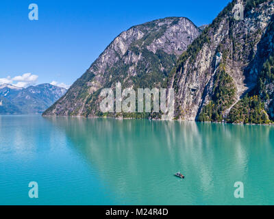 'Luce Ambiente " tour in barca, Vancouver Island tour foto, in ingresso del cavaliere, Prime Nazioni Territorio, British Columbia, Canada. Foto Stock