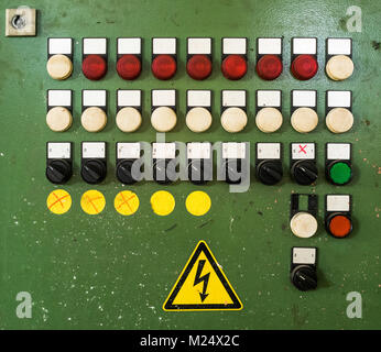 Pannello di controllo con diversi pulsanti non marcato Foto Stock