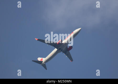 CHIANG MAI, Thailandia - gennaio 27 2018: HS-LTI Boeing 737-900ER di Thai Lion Air compagnia aerea. Il decollo dall aeroporto di Chiangmai a Bangkok. Foto Stock