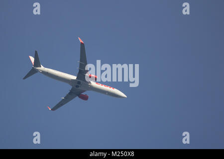CHIANG MAI, Thailandia - gennaio 27 2018: HS-LTI Boeing 737-900ER di Thai Lion Air compagnia aerea. Il decollo dall aeroporto di Chiangmai a Bangkok. Foto Stock