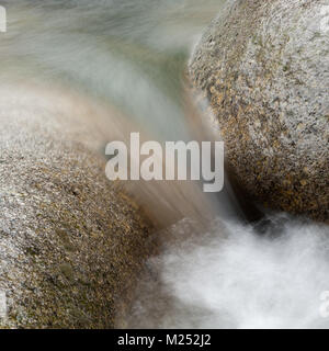 Granito e acqua, Lynn Creek Foto Stock