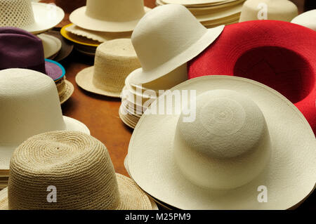 Ecuador - Panama cappelli, è un tradizionale colmato hat made in Cuenca Foto Stock