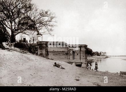 C. 1880 India - Satti Chaura Ghat o un massacro Ghat in Kanpur, Cawnpore, Uttar Pradesh, banca del fiume Gange - Scena di uccisione di 300 British uomini donne e bambini durante la ribellione indiana del 1857, Foto Stock