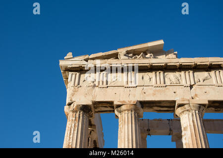 Frammento del tempio del Partenone tempio sull'Acropoli di Atene, Grecia Foto Stock