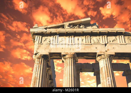 Frammento del tempio del Partenone tempio sull'Acropoli di Atene, Grecia Foto Stock