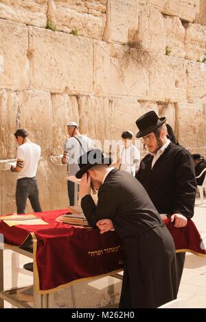 Ebraica di Israele, Chabad Lubavitch, NYC, YIDISHKEIT, JUDAISMO, Israele strade, CALLES DE ISRAELE, CHASSIDISM, EDI VILLABONA. Foto Stock