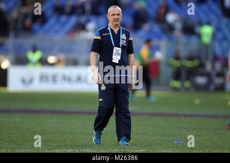 Roma, Italia. 04 feb 2018. 4. febbraio 2018, Stadio Olimpico, Roma, Italia; NatWest Sei Nazioni di Rugby, Italia contro l'Inghilterra; Head Coach Conor O'Shea d'Italia prima della partita Credito: Giampiero Sposito/Pacific Premere Credito: Giampiero Sposito/Pacific Press/Alamy Live News Foto Stock