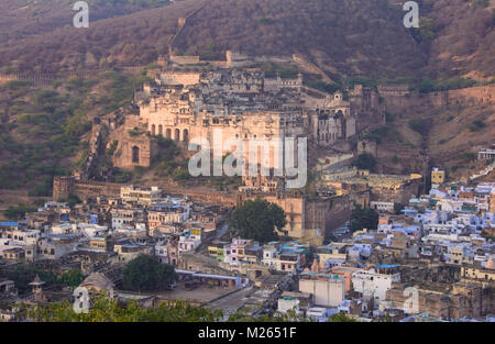 Il rovinato Bundi Palace, Rajasthan, India Foto Stock