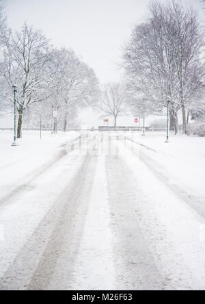 Guidare in modo sicuro su strade invernali nel Michigan Foto Stock