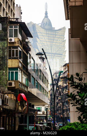 Vie centrali di Macau con edifici viventi, Cina Foto Stock