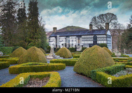 Plas Newydd House e giardini, Llangollen, Denbighshire, Galles del Nord, Regno Unito Foto Stock