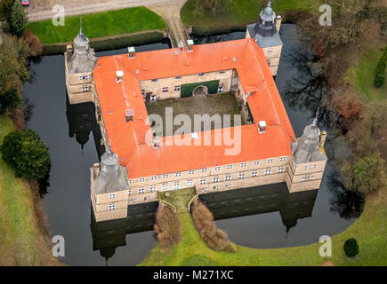 Il castello di Westerwinkel, moated castle golf club Westerwinkel Castello d'acqua, Ascheberg, Münsterland, Renania settentrionale-Vestfalia, Germania, DE, Europa, antenna v Foto Stock