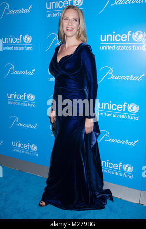 Uma Thurman assiste il 2011 UNICEF Snowflake ball alla Cipriani 42nd Street il 29 novembre 2011 in New York City. Foto Stock