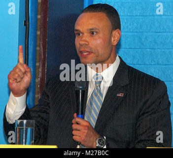 Frederick Maryland, Stati Uniti d'America, 15 ottobre, 2012 Dan Bongino risponde alle domande di lui durante il Frederick County Partito Repubblicano discussione. Bongino un ex servizio segreto agente speciale è in esecuzione come un candidato repubblicano per il senatore contro il senatore storici ben Cardin (Democratico) dal Maryland Foto Stock