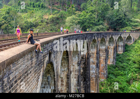 Nove archi Bridge, Ella, Sri Lanka, Asia Foto Stock