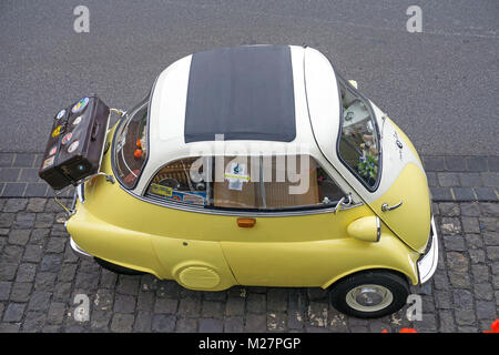 Oldtimer, BMW Motocoupe Isetta a Beilstein, Mosella, Renania-Palatinato, Germania, Europa Foto Stock