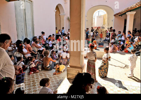 TRINIDAD, CUBA, Ottobre 27, 2009. Una scuola elementare prestazioni in Trinidad, Cuba, nel mese di ottobre 27th, 2009. Foto Stock