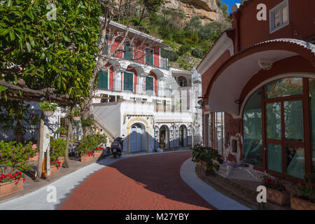 Positano, Campania, Italia 12 Marzo 2017 attraverso i vicoli della cittadina di Positano Foto Stock