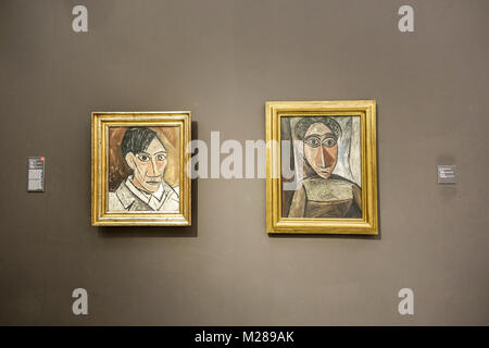 Famoso Pablo Picasso Autoritratto (a sinistra) Veletrzni palac, Galleria Nazionale, Praga Repubblica Ceca ritratto Picasso Foto Stock