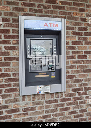 Terzo, non-banca, bancomat o in contanti o macchina automated teller machine, in Auburn Alabama, Stati Uniti. Foto Stock