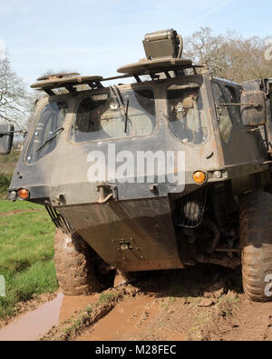 8 Marzo 2017 - Un 1968 ex militari esercito Alvis valorosa anfibio carrello di trasporto Foto Stock