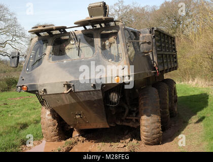 8 Marzo 2017 - Un 1968 ex militari esercito Alvis valorosa anfibio carrello di trasporto Foto Stock