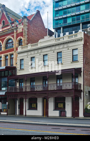 Lifting per il CBD di Perth edifici rivela architettura vittoriana facciate di edifici di mattoni rossi in edifici. Australia occidentale Foto Stock