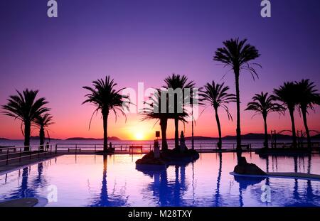 Tramonto sulla Spiaggia di Samil a Vigo, Spagna. Foto Stock