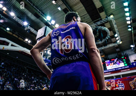 Mosca Mosca, Russia. 5 febbraio, 2018. Sergio Rodriguez, #13 del CSKA Mosca si prepara a inbound la sfera durante il russo VTB United league tra Khimki Mosca e il CSKA Mosca a Mosca. Credito: Nicholas Muller/SOPA/ZUMA filo/Alamy Live News Foto Stock