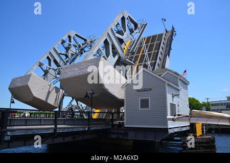 Il ponte di elevata di mystic connecticut new England USA Foto Stock