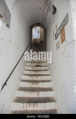 Amalfi, Campania, Italia 12 marzo 2017. Antico vicolo della vecchia Amalfi Foto Stock