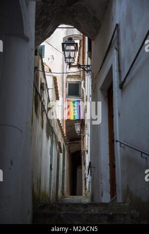 Amalfi, Campania, Italia 12 marzo 2017. Antico vicolo della vecchia Amalfi Foto Stock