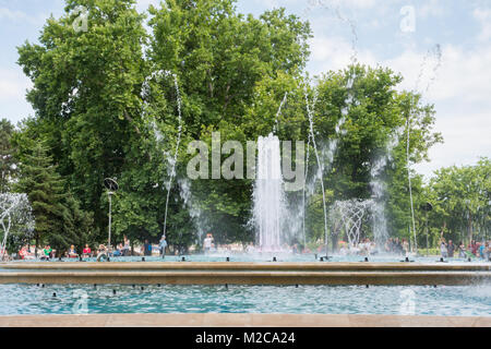 Musical fontane danzanti all' Isola Margherita (Margitsziget) a Budapest, in Ungheria, in Europa Foto Stock