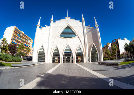 La Iglesia del Sagrado Corazon de Jesus, Plaza de Oriente. Torrevieja, Spagna. Foto Stock