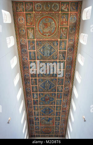 Albero di Jesse raffigurato nel soffitto in legno da ca. 1230 in San Michele (chiesa Michaeliskirche) a Hildesheim in Bassa Sassonia, Germania. Foto Stock