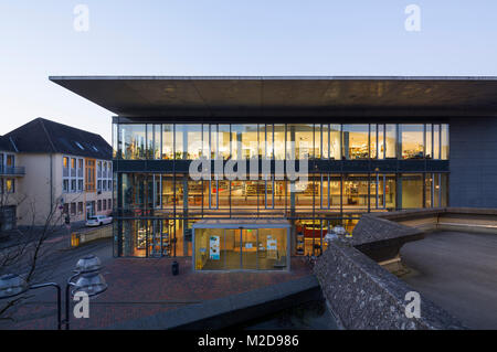 Krefeld, medioteca, Bücherei, 2008 vom Architekturbüro HPP erbaut, Innenarchitektur von UKW, Jochen Usinger und Martin Klein-Wiehle Foto Stock