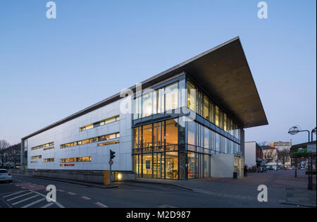 Krefeld, medioteca, Bücherei, 2008 vom Architekturbüro HPP erbaut, Innenarchitektur von UKW, Jochen Usinger und Martin Klein-Wiehle Foto Stock