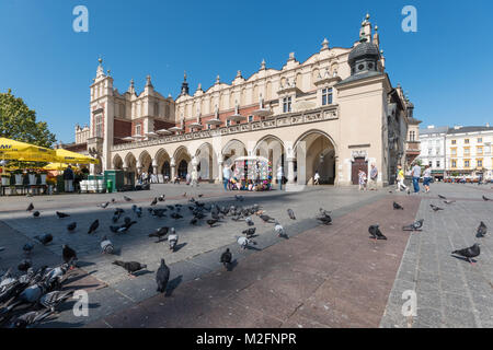 Piazza del Mercato Principale, Città Vecchia, Cracovia in Polonia Foto Stock