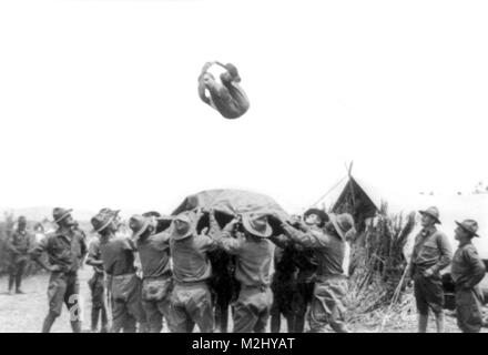 Pancho Villa Expedition, Blanket Tossing, 1916 Foto Stock