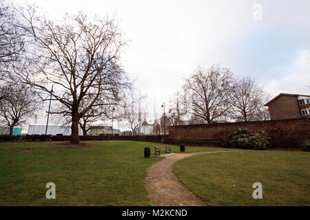 Churchill Gardens station wagon, ex Belgrave parete Dock - Pimlico, Londra, Inghilterra Foto Stock