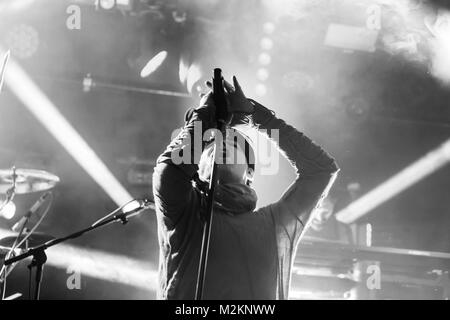 Gary Numan esegue presso la sala da ballo Teragram a Los Angeles come parte del Tour Savage, 2017 Foto Stock