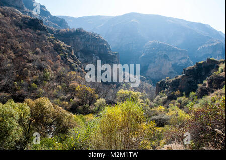 Il Tempio di Garni è un primo secolo tempio ellenica vicino a Garni, Armenia. È l'unico tempio pagano in Armenia che sono sopravvissuti alla cristianizzazione Foto Stock