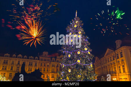 Praga Capodanno fuochi d'artificio 2018 Foto Stock