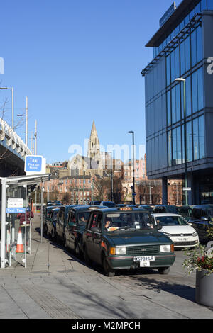 Taxi Stazione di Nottingham, UK. Foto Stock