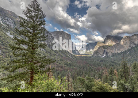 Vista valle di Yosemite del sito Foto Stock