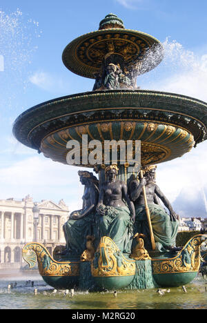 Fontana a Place de la Concorde a Parigi, Francia Foto Stock